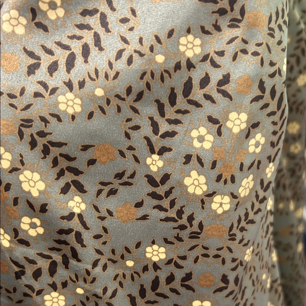 Floral Patterned Top - Picture 3 of 3